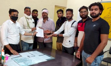 महाराजा सूरजमल यूथ ब्रिगेड के कार्यकर्ताओं ने मुख्यमंत्री के नाम ज्ञापन देकर विधायक वाजिब अली  के खिलाफ की कार्रवाई की मांग