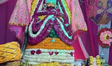 भक्ति गीतों की फुहार में मनाया श्री श्याम बाबा का फागोत्सव