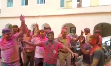 मंगलवार को बहरोड पुलिस पर भी चढा होली का रंग