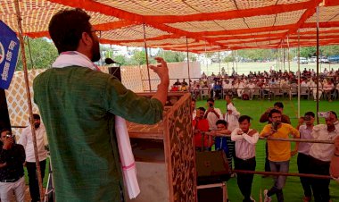 जयपुर में आयोजित युवा आक्रोश रैली दहाडे -विधायक जिग्नेश मेवानी