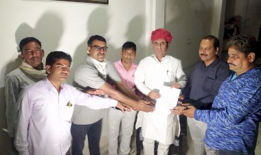 गाडरमाला में मनरेगा संघर्ष समिति ने दिया ज्ञापन