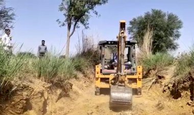 गांव बाबरिया में आम रास्ते पर 100 वर्षो से हो रहे अतिक्रमण को बानसूर तहसीलदार ने कराया ध्वस्त, ग्रामीणों ने राजस्व टीम का जताया आभार