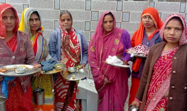 सकट क्षेत्र मे शीतला माता को लगाया ठंडे पकवानों का भोग