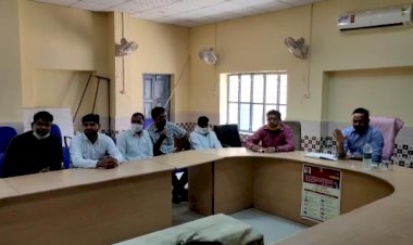 एसडीएम ने ली व्यापार मण्डल व निजी स्कूल संचालको की मीटिंग, कोविड गाइडलाइनों की पालना के लिए दिए सख्त निर्देश