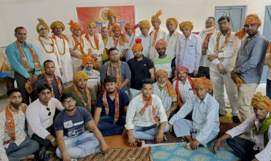 भारतीय जनता पार्टी कुम्हेर के कार्यकर्ताओं ने मनाया स्थापना दिवस