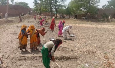 तसई पंचायत के गांव लख्खी के नंगला में सड़क पैमाइश के बाद हुआ नव निर्माण कार्य शुरु