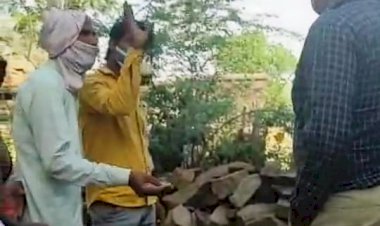 एसडीएम के निर्देश पर रास्ते से  हटवाया अतिक्रमण