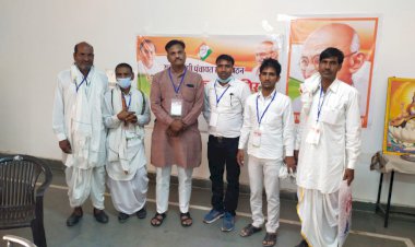 नक्सली हमले में शहीद हुए सैनिकों को श्रद्धांजलि देकर शुभारंभ किया राजीव गांधी पंचायती राज संगठन