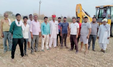 श्मशान घाट पर हो रहे अतिक्रमण पर चला पीला पंजा, प्रशासन की मौजूदगी मे चारदीवारी का कार्य शुरू