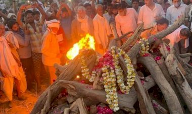 भव्य शोभा यात्रा के बाद पुजारी शंभू शर्मा की देह पंचतत्व में विलीन