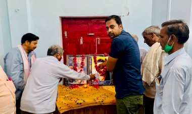 रामगढ़ सैनी समाज में मनाई महात्मा ज्योति राव फूले की जयंती