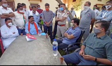 दुष्कर्म पीडिता काे न्याय के लिए भाजपा नेता ज्ञानदेव आहूजा के नेतृत्व मे भाजपाईयाे ने खेडली थाने मे साैपा ज्ञापन