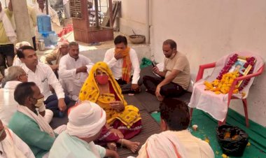 स्वर्गीय श्री शम्भू पुजारी के तीए की बैठक के बाद अस्थि विसर्जन के लिए सोरोजी रवाना