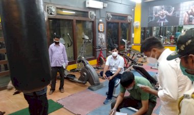 कोविड गाइडलाइनो के उल्लंघन पर एसडीएम ने दो जिम किए सील