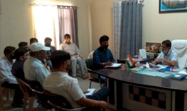 अधिकारी बेहतर ढंग से कार्य कर मुख्यमंत्री चिरंजीवी स्वास्थ्य बीमा योजना के शत-प्रतिशत लक्ष्य करें हासिल