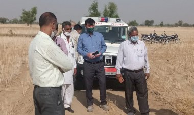 ग्राम लाठकी में नरेगा कार्य के दौरान सड़क को लेकर हुई शिकायत पर पहुंचे अधिकारी