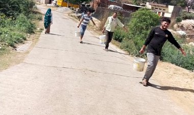 टंकी की मोटर खराब, पेयजल को तरसे ग्रामीण