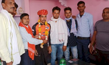 दुबई के शारजाह में DPL क्रिकेट खेल कर आते जहाडू निवासी देशराज चौधरी का जगह जगह हुआ स्वागत