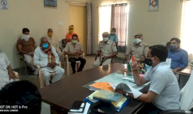 शादी विवाहों के चलते बाजार में उमड़ी खरीददारों की भीड़