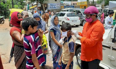 कफ़न ओढ़ने से बेहतर है मास्क पहनना-  सुबोध गुप्ता