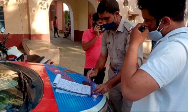 वाहन चालकों के दस्तावेजों के साथ-साथ मास्क और सीट बैल्ट नहीं होने पर काटे चालान
