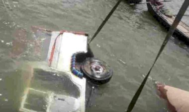 रेलिंग तोड़ गंगा में कूदी पिकअप गाड़ी, तिलक समारोह से लौट रहे एक ही परिवार के 11 लोगों की दर्दनाक मौत