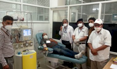 कोविड मरीजों का जीवन बचाने के लिये बिड़ला ने किया प्लाज्मा दान