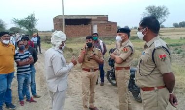 नालपुर के पहाडी क्षेत्र के सूनें मकान में मिली युवक की लाश, पुलिस व आला अधिकारी मौके पर पहूँचे