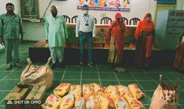 श्री गणेश उत्सव समिति की पहल, कोरोना काल में जरूरतमन्दो को बांटे 30 राशन किट