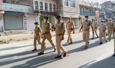 अजमेर रेंज आईजी एस सैंगाथिर ने भीलवाडा शहर में किया रूट मार्च