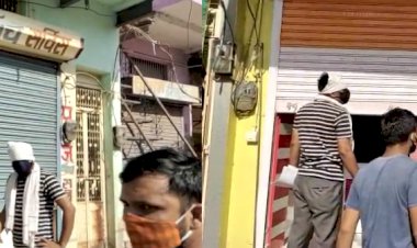 दूल्हे का वेश धारण कर बाजार मे पहूँचे तहसीलदार, प्रतिबंद दुकानों पर की कार्यवाही