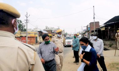 संभागीय आयुक्त के नेतृत्व में कुम्हेर में निकाला फ्लैग मार्च