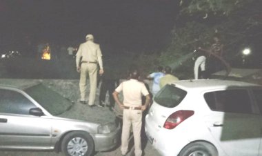 अजमेर चौराहे रेलवे पटरियों के समीप अज्ञात कारणो से लगी आग से मचा हड़कंप