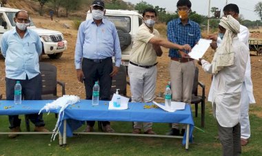 ग्रामीणो टाली 13 शादियाँ, प्रशासन ने किया सम्मानित