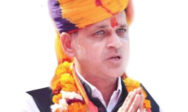 नपा चेयरमैन ने विधायक से खेरली सीएचसी के लिए एंबुलेंस की मांग