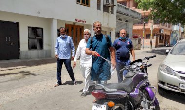 मेरा बुथ कोरोना मुक्त बुथ अभियान के तहत छः वार्डो में कराया सोडियम हाइपोक्लोराइड का छिड़काव