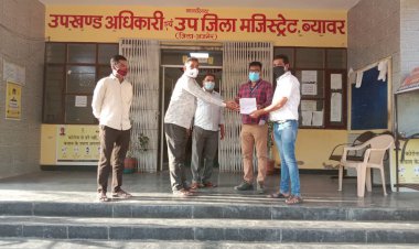 18+ और 45+ के लिये वैक्सिनेशन व आपूर्ति बढ़ाये जाने की मांग को लेकर भाजपा ने सौपा ज्ञापन