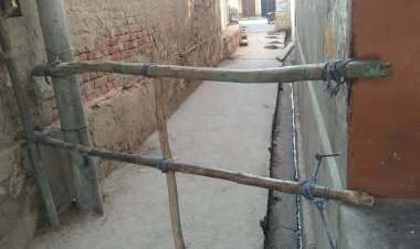 कुम्हेर में लॉकडाउन के चलते प्रशासन ने गलियों में लगाये बेरिकेट्स