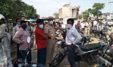 कोविड 19 की अवहेलना पर थानागाजी प्रशासन ने की कार्यवाही