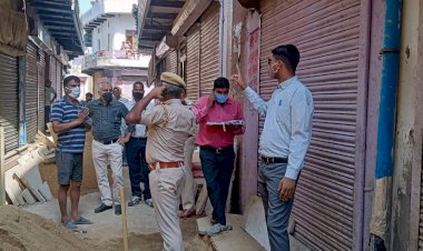 एसडीएम के नेतृत्व में प्रशासन सख्त 25 दुकानो को किया सीज, सब्जी विक्रेताओं में मची भगदड