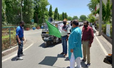 सभापति पाठक के नेतृत्व मे कोरोना से बचाव व सहायता में परिषद प्रशासन भी जुटा