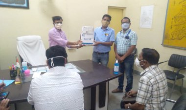 सर्वे कार्य मे लगे शिक्षको को उपलब्ध कराए मास्क औऱ सैनीटाइजर