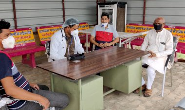 भामाशाह रमेशचन्द गुप्ता ने कराया कोविड वैक्सीनेशन स्थल का निर्माण, आरओ सिस्टम एवं टेबिल-कुर्सिया की भेट