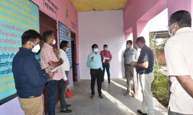 कलेक्टर नकाते ने कोविड़ केयर सेंटर का लिया जायजा