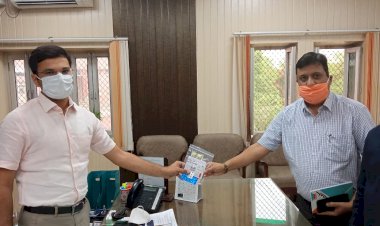 जिला कलक्टर हिमांशु गुप्ता को लुपिन ने सौंपी 4 हजार मेडिकल किट