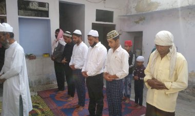 घर पर ही मनाया ईद पर्व, मोबाइल से दी बधाई