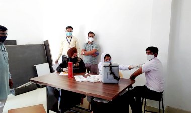 बार एशोशिऐशन रामगढ़ के सदस्यों को लगे कोरोना वैक्सीन के टीके