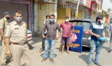 बढ़ते कोविड संक्रमण को देख लियो क्लब खैरथल ने किया मास्क व सेनेटाइजर वितरण