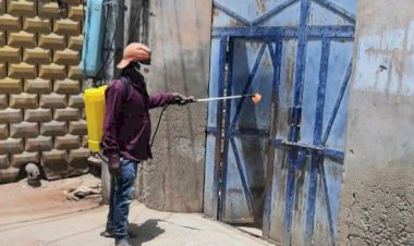 नगर परिषद द्वारा किया जा रहा हाइपोक्लोराइड़ का छिड़काव