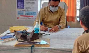 लोगों को बचाने में जुटा है शहर का ऑनलाइन भगवान